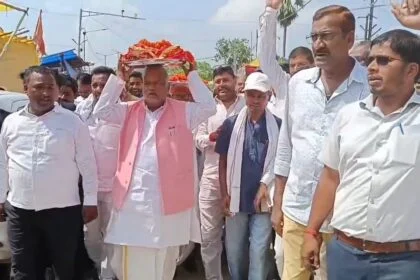 नालंदा: बाबा मणिराम अखाड़ा पहुंचे ग्रामीण विकास मंत्री श्रवण कुमार, बाबा की समाधि पर किया लंगोट अर्पण 26
