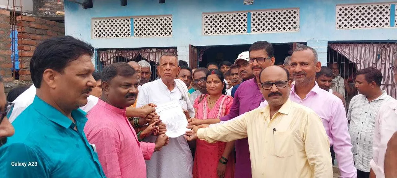 नियोजित व विशिष्ट शिक्षकों को बिना शर्त राज्य कर्मी का दर्ज़ा दिया जाए - शिक्षक संध 11