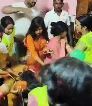 सावन की दूसरी सोमवारी को बेगूसराय स्थित हरी गिरी धाम में श्रद्धालुओं का लगा तांता 2