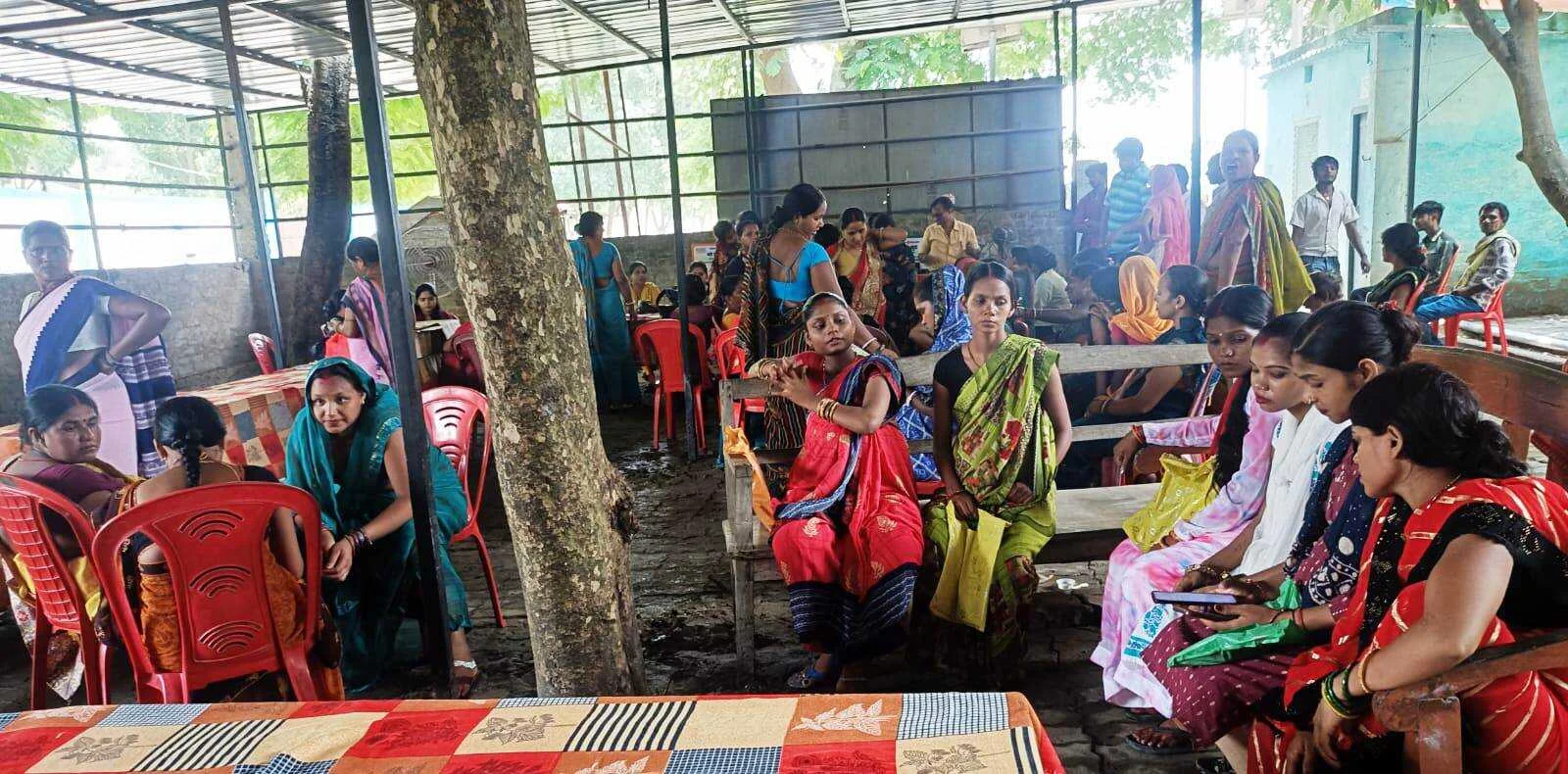 पीएचसी भगवानपुर में गर्भवती महिलाओं की प्रधानमंत्री सुरक्षित मातृत्व अभियान के तहत प्रसव पूर्व की गयी एएनसी जांच 3