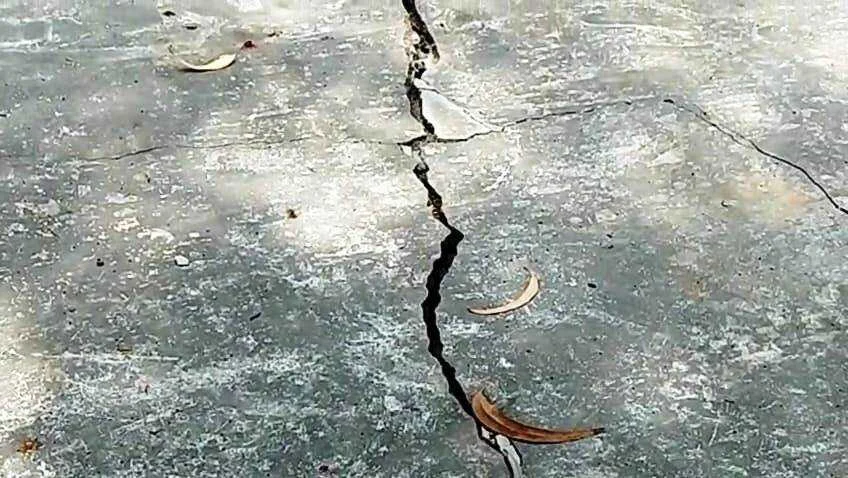 कैमूर: शिव मंदिर में दो लाख रूपये की लागत से मंत्री ने दिया चबूतरा, दस दिन में टूटा 1