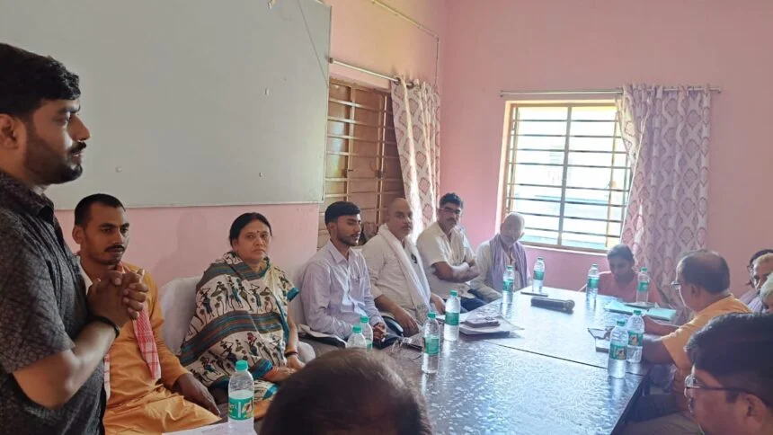 सरकार किसानों के प्रति जीरो टॉलरेंस नीति के तहत खाद उपलब्ध कराने के लिए प्रतिबद्ध है - शंभू कुमार सिंह 1