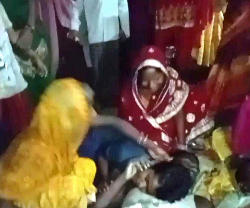 बेगूसराय  में शौचालय की टंकी में गिरने से दो सोहोदर भाई की दम घुटने से दर्दनाक मौत, परिजनों में मचा कोहराम 2