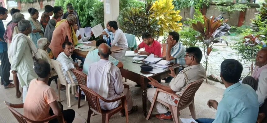 भगवानपुर थाना के जनता दरबार में एक मामले का हुआ निष्पादन, तीन आवेदक को मिली तारीख 1