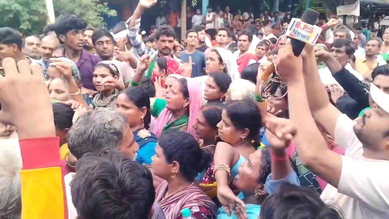 नालंदा: केंद्रीय मंत्री जीतन राम मांझी के काफिले को ग्रामीणों ने एक घंटे तक रोका, मारपीट में जख्मी युवक की हुई थी मौत 3