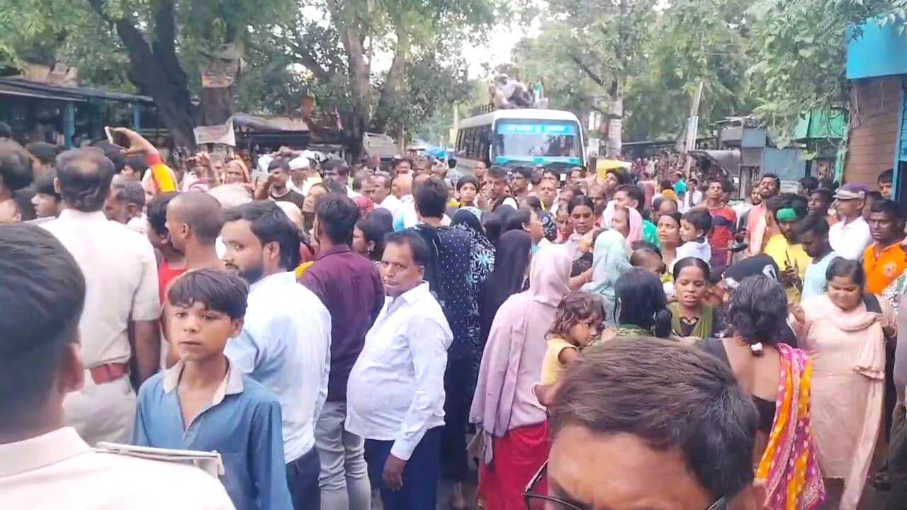 नालंदा: केंद्रीय मंत्री जीतन राम मांझी के काफिले को ग्रामीणों ने एक घंटे तक रोका, मारपीट में जख्मी युवक की हुई थी मौत 2