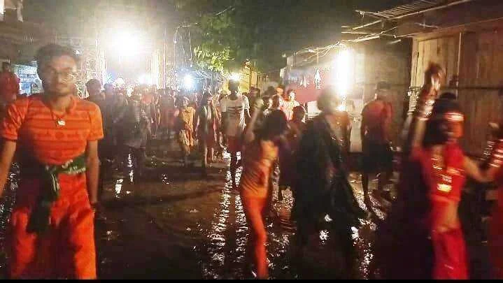 बिहार के प्रसिद्ध तिर्थस्थलों हरिगिरिधाम के रास्ते में गंदगी का अंबार, गलीज से गुजरना पड़ता है कांवरियों को 1