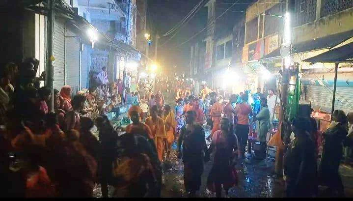 बिहार के प्रसिद्ध तिर्थस्थलों हरिगिरिधाम के रास्ते में गंदगी का अंबार, गलीज से गुजरना पड़ता है कांवरियों को 2