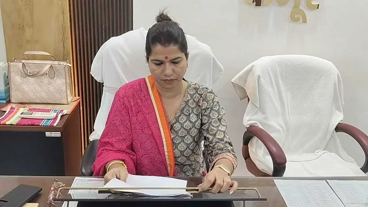 जिला परिषद भवन में बिना अनुमति के हुआ बीजेपी विधानसभा कार्यशाला की बैठक, बीजेपी कार्यकर्ताओ पर मारपीट का आरोप एफआईआर दर्ज 3