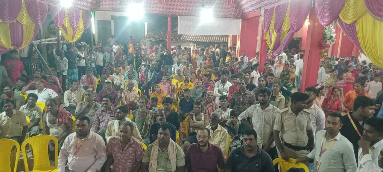 पूर्व नगर विधायक अमिता भुषण ने यूवाओं के हौसले को की तारीफ, लगाई जय श्री कृष्ण के नारे  3