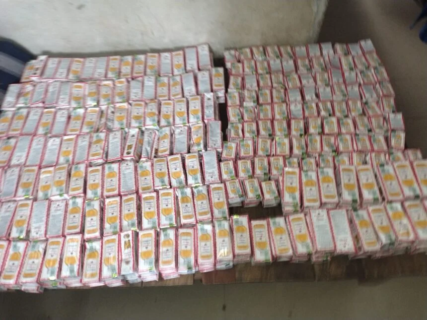 वीरपुर पुलिस को मिली कामयाबी, भारी मात्रा में अंग्रेजी शराब के साथ दो तस्कर को किया गिरफ्तार 1