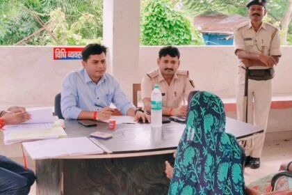 वीरपुर के जनता दरबार मे 7 मामलों में से 6 मामलों का किया गया निष्पादन  23