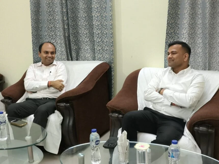 गंगा के बढ़ते जलस्तर एवं NH-122B के निर्माण कार्य को लेकर बेगूसराय एवं समस्तीपुर जिलाधिकारियों की संयुक्त बैठक 1