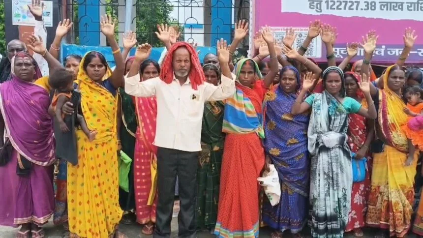 नालंदा: सीएम के गृह प्रखंड के ललुआडीह गांव में जलजमाव से त्रस्त ग्रामीणों ने डीएम से लगाई गुहार 1