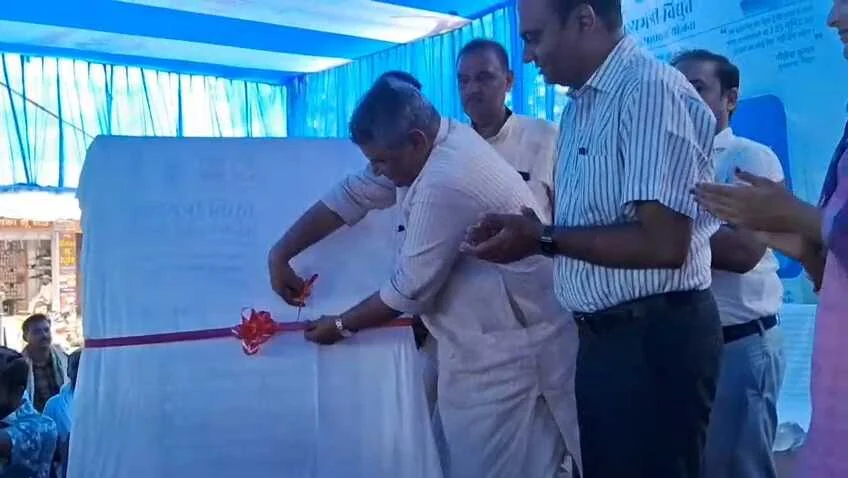 बिहार में एक अगस्त से चालू हुई 125 यूनिट मुफ्त बिजली योजना की विधिवत शुरुआत समस्तीपुर में जल संसाधन मंत्री विजय कुमार चौधरी ने फीता काटकर किया 2