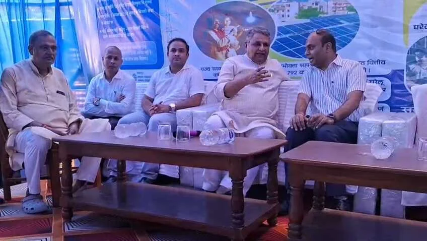 बिहार में एक अगस्त से चालू हुई 125 यूनिट मुफ्त बिजली योजना की विधिवत शुरुआत समस्तीपुर में जल संसाधन मंत्री विजय कुमार चौधरी ने फीता काटकर किया 3