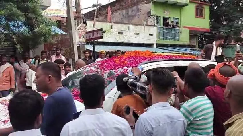 बिहार बदलाव यात्रा के दौरान कैमूर पहुंचे प्रशांत किशोर, बोलें बिहार में लोक तंत्र नहीं लाठी तंत्र है  3