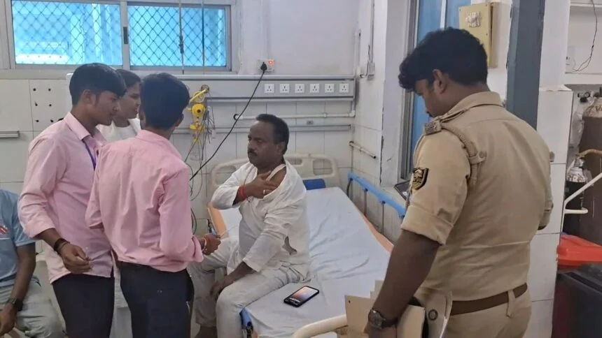 कैमुर: अपराधियों ने रामा रानी होटल मालिक के घर के बाहर की फायरिंग,भाई पर भी चलाई गोली, बाल बाल बचे 1