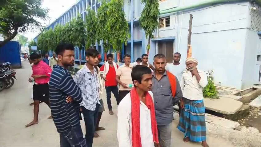 बेगूसराय के साम्हो प्रखंड में अलग-अलग जगह पर डूबने से तीन लोगों की मौत हो गई, घटना के बाद इलाके में पसरा मातम 2