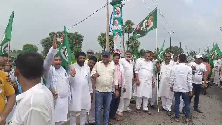 नालंदा पहुँची राहुल गांधी की वोटर अधिकार यात्रा, तेजस्वी संग मिला महागठबंधन का शक्ति प्रदर्शन 2