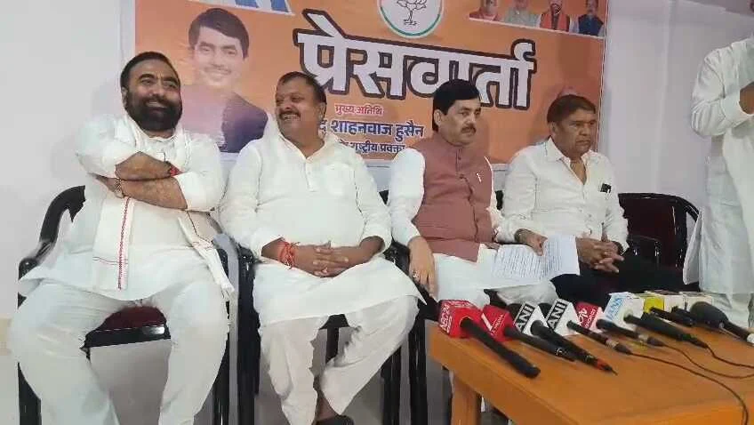 बीजेपी के राष्ट्रीय प्रवक्ता शहनवाज हुसैन का बयान: राहुल गांधी की वोटर अधिकार यात्रा हुआ फ्लॉप, जनता का समर्थन शून्य 2