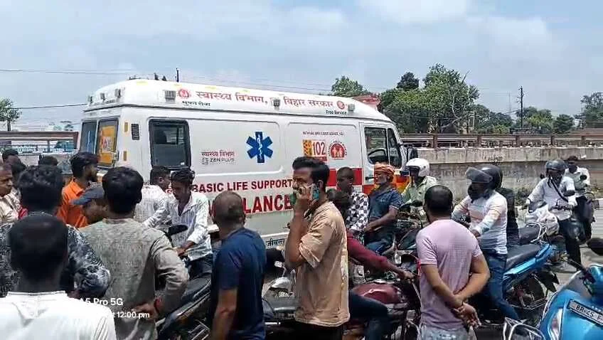 कैमूर में  झोलाछाप डॉक्टर के कारण गर्भवती महिला की मौत,आक्रोशित लोगों ने दुर्गावती सर्विस सड़क को किया जाम 4