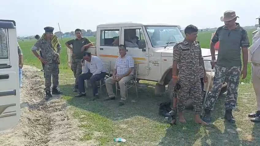 कैमूर से होकर गुजर रही भारतमाला परियोजना के तहत बनने वाली एक्सप्रेसवे की जमीन अधिग्रहण को लेकर बीते दिन किसान और प्रशासन आमने-सामने खड़ा हो गया 4