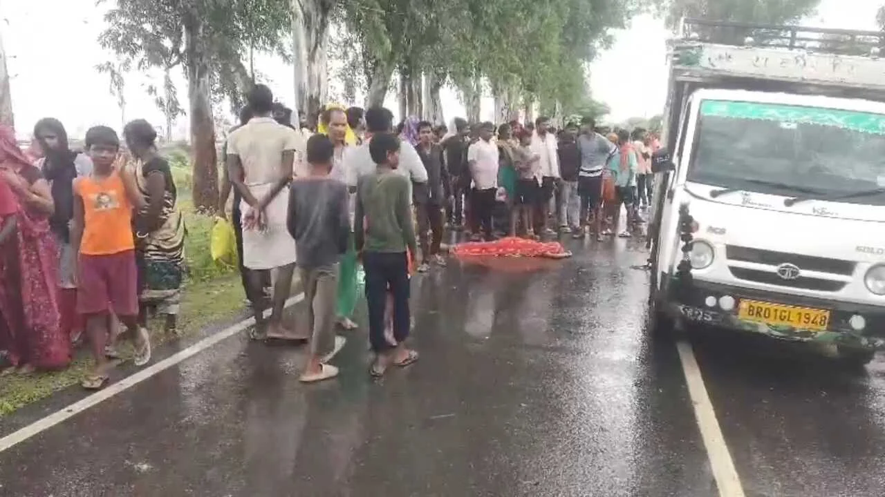 समस्तीपुर में छत पर सो रही महिला की गला रेतकर हत्या, पुलिस मामले की जांच में जुटी 3