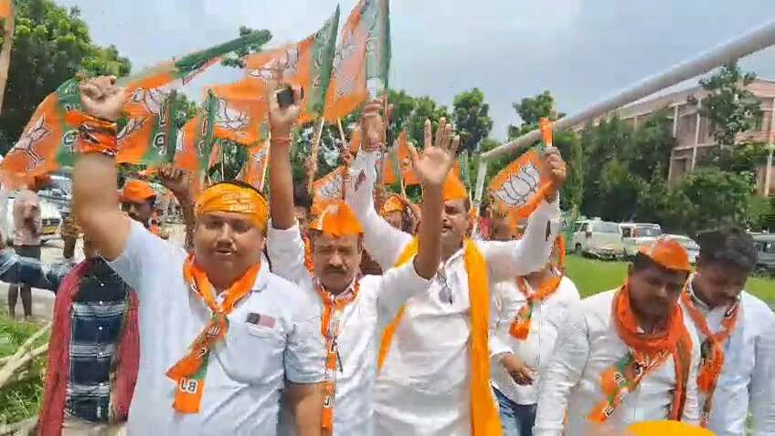 समस्तीपुर: उजियारपुर विधानसभा क्षेत्र के सैनिक प्रशिक्षण केंद्र में एनडीए कार्यकर्ता सम्मेलन  4