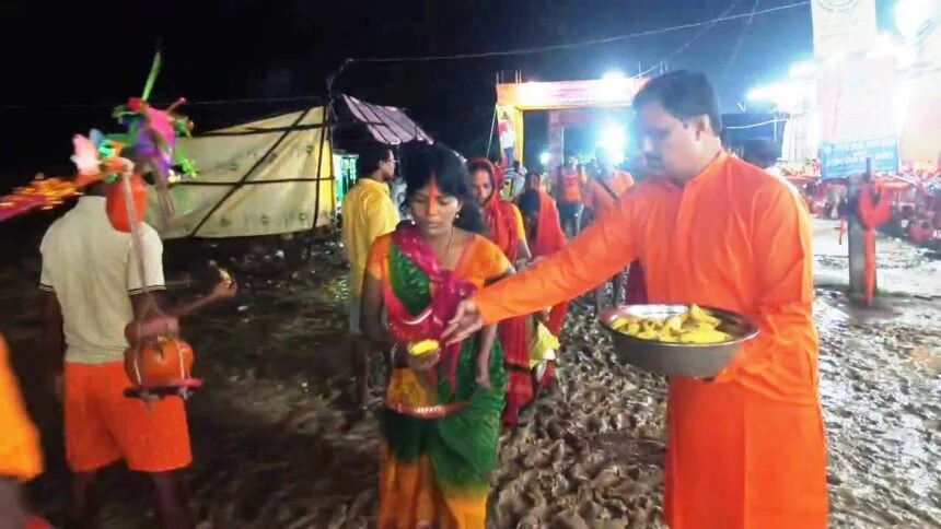 भक्ति में लीन, सेवा में अग्रणी अरविंद सिन्हा का अद्भुत शिविर, सावन में कांवरियों के लिए जीवनदान बना नालंदा का सेवा शिविर 1