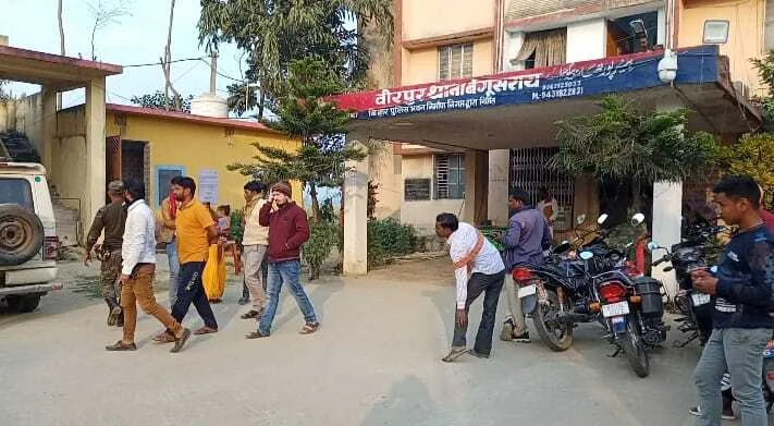 वीरपुर पुलिस ने आर्म्स एक्ट के नामजद आरोपी समेत दो आरोपी को किया गिरफ्तार 1