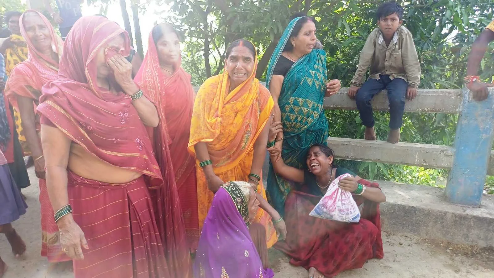 बछवाड़ा में बाढ़ के पानी में डूबकर एक व्यक्ति की मौत, परिजनों में मचा कोहराम 2