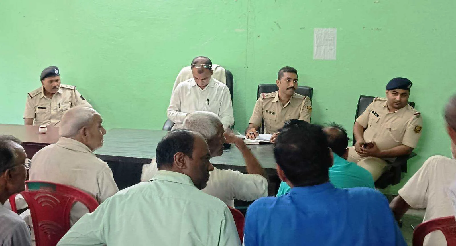 भगवानपुर में श्रीकृष्ण जन्माष्टमी महोत्सव मेला को लेकर शांति समिति की बैठक आयोजित 3