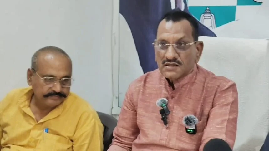 नालंदा: इस्लामपुर विधानसभा से राजद विधायक राकेश रौशन ने चुनाव आयोग पर लगाया धांधली का गंभीर आरोप 1