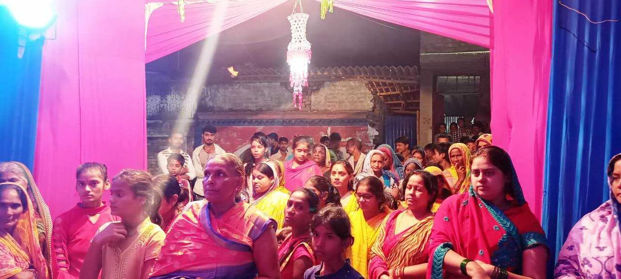 बेगूसराय के वीरपुर में जय श्री कृष्णा के जयघोष के साथ श्रधालुओं के लिए खुला पट उमड़ी श्रधालुओं की भीड़ 3