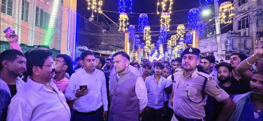 बेगूसराय जिला पदाधिकारी तुषार सिंगला ने तेघड़ा प्रखंड में श्रीकृष्ण जन्माष्टमी मेला का किया निरीक्षण 1