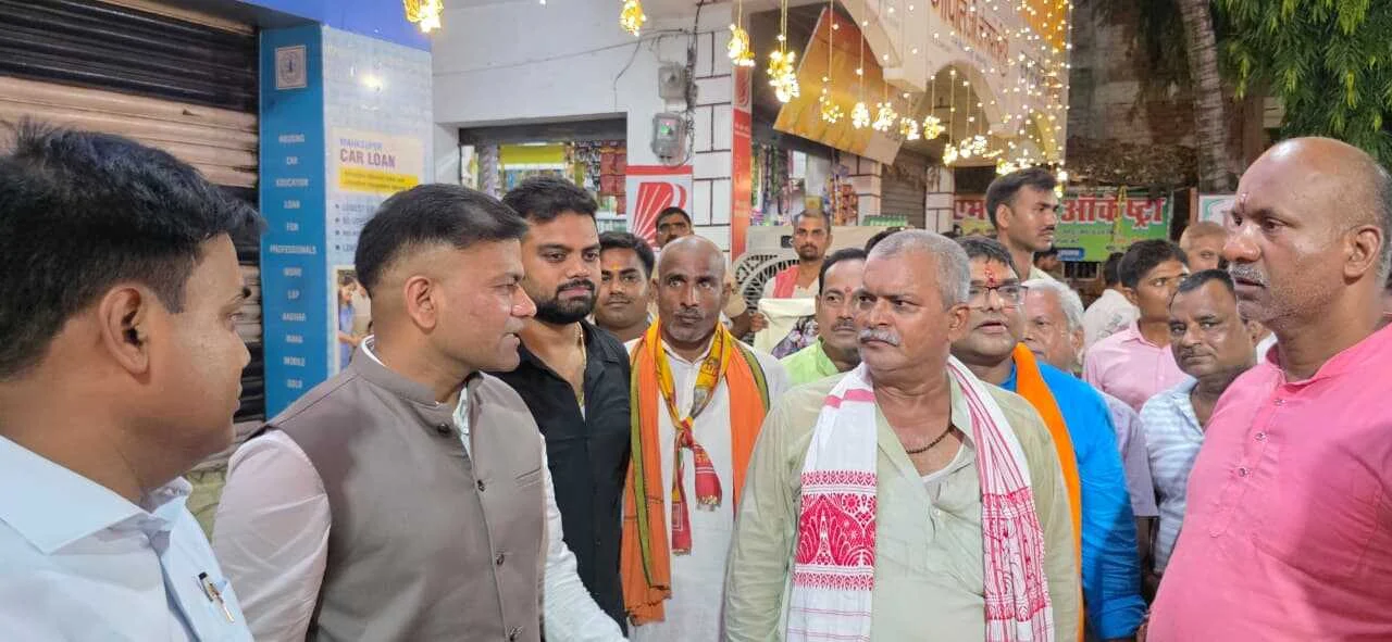 बेगूसराय जिला पदाधिकारी तुषार सिंगला ने तेघड़ा प्रखंड में श्रीकृष्ण जन्माष्टमी मेला का किया निरीक्षण 5