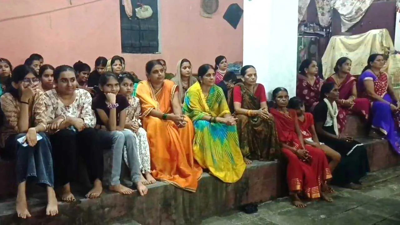 जन्माष्टमी पर नालंदा में उमड़ी भक्तों की भीड़, गूंजे जय कन्हैया लाल के जयकारे 3