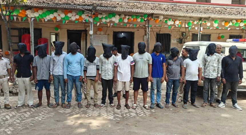 समस्तीपुर: जमीन पर जबरन कब्जे की कोशिश को पुलिस ने किया नाकाम,एक दर्जन बदमाश गिरफ्तार 1