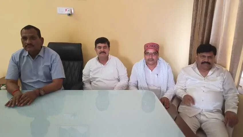 नालंदा: राजद विधायक राकेश रौशन ने कहा राहुल गांधी की वोटर अधिकार यात्रा में दिखेगी महागठबंधन की चट्टानी एकता, 2025 में बिहार के सीएम होंगे तेजस्वी यादव 2