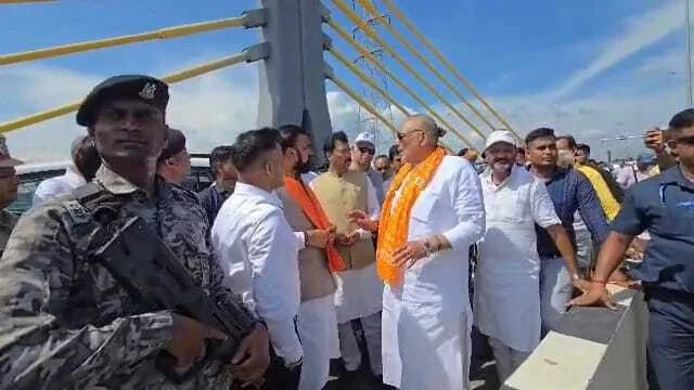 बेगूसराय में सिक्स लेन पुल के उदघाटन से पुर्व डीप्टी सीएम सम्राट चौधरी, अधिकारियों के साथ की समीक्षा 3