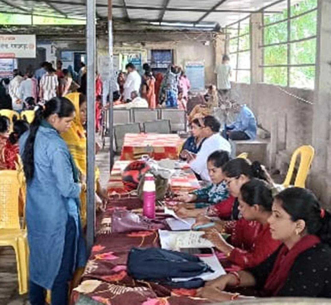 प्रधानमंत्री सुरक्षित मातृत्व अभियान के तहत 52 गर्भवती महिलाओं का किया स्वास्थ्य परीक्षण 2