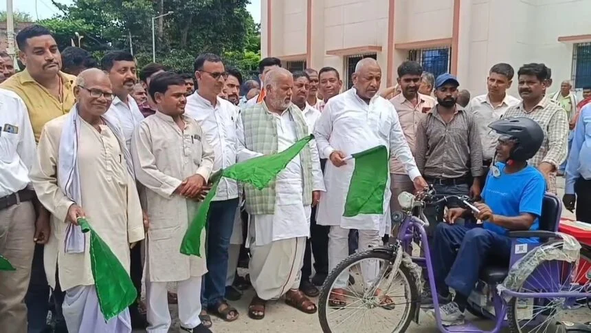 मंत्री श्रवण कुमार वोटर अधिकार यात्रा पर ली चूकती: कहा राहुल गांधी जहाँ जाते हैं, कांग्रेस वहीं डूब जाती है, इस बार बिहार की नैया को डुबोएगे राहुल गांधी 1