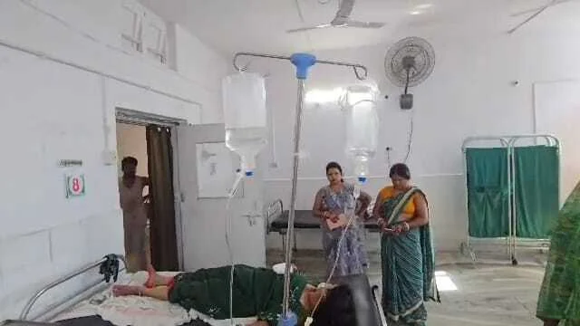 बेगूसराय में बहन का अपहरण से गुस्साए व्यक्ति ने दो महिलाओं को गला रेतकर किया घायल, पुलिस कर रही जांच 1