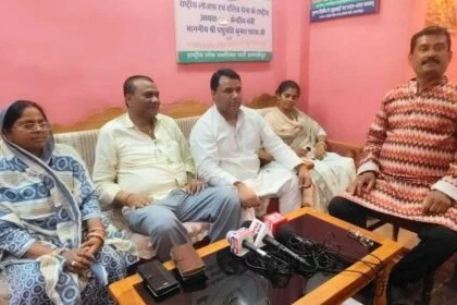 बिहार सरकार के मंत्री पाण्डेय जी तो कभी श्रवण कुमार को आम लोग खदेर कर पीट रहे हैं तो कहीं अशोक चौधरी ये सब बदलाव का ही तो देन है - मिश्र 22