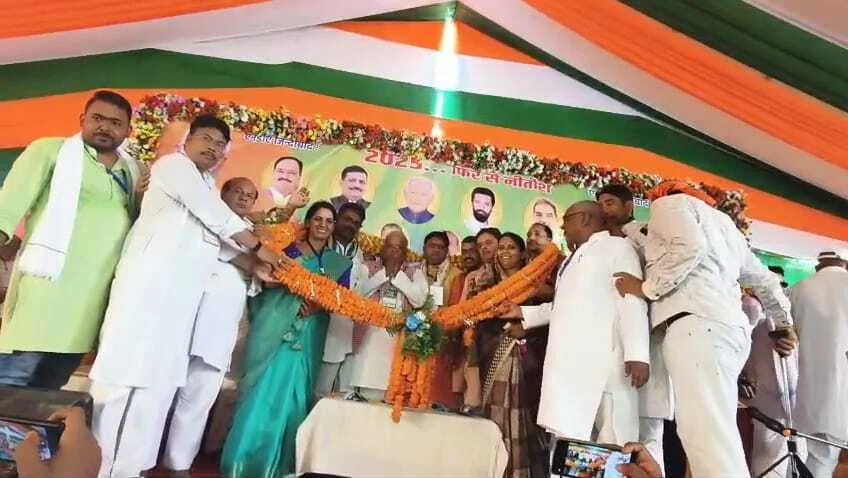 बेगूसराय के मटिहानी में विधानसभा स्तरीय एनडीए कार्यकर्ता सम्मेलन का हुआ आयोजन 1