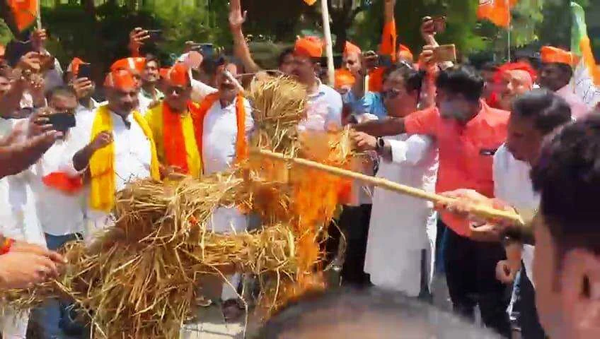 बेगूसराय में बीजेपी के कार्यकर्ताओं ने कांग्रेस कार्यालय में घुसकर किया जमकर हंगामा 2