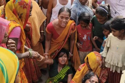 बेगूसराय में एक दर्दनाक घटना, संदिग्ध अवस्था में मां और बेटे की मौत, घटना के बाद इलाके में फैली सनसनी 24