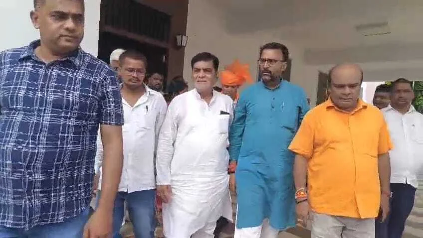 भाजपा नेता रामकृपाल यादव का बयान: पीएम की माता पर अभद्र टिप्पणी, देश की संस्कृति पर हमला 3