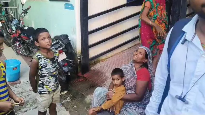 उधार मे लहठी और चुरी देना एक महिला को पड़ा महंगा,उधार लेने वाले महिला की बेरहमी से किया पिटाई,इलाज के दौरान महिला की मौत 1